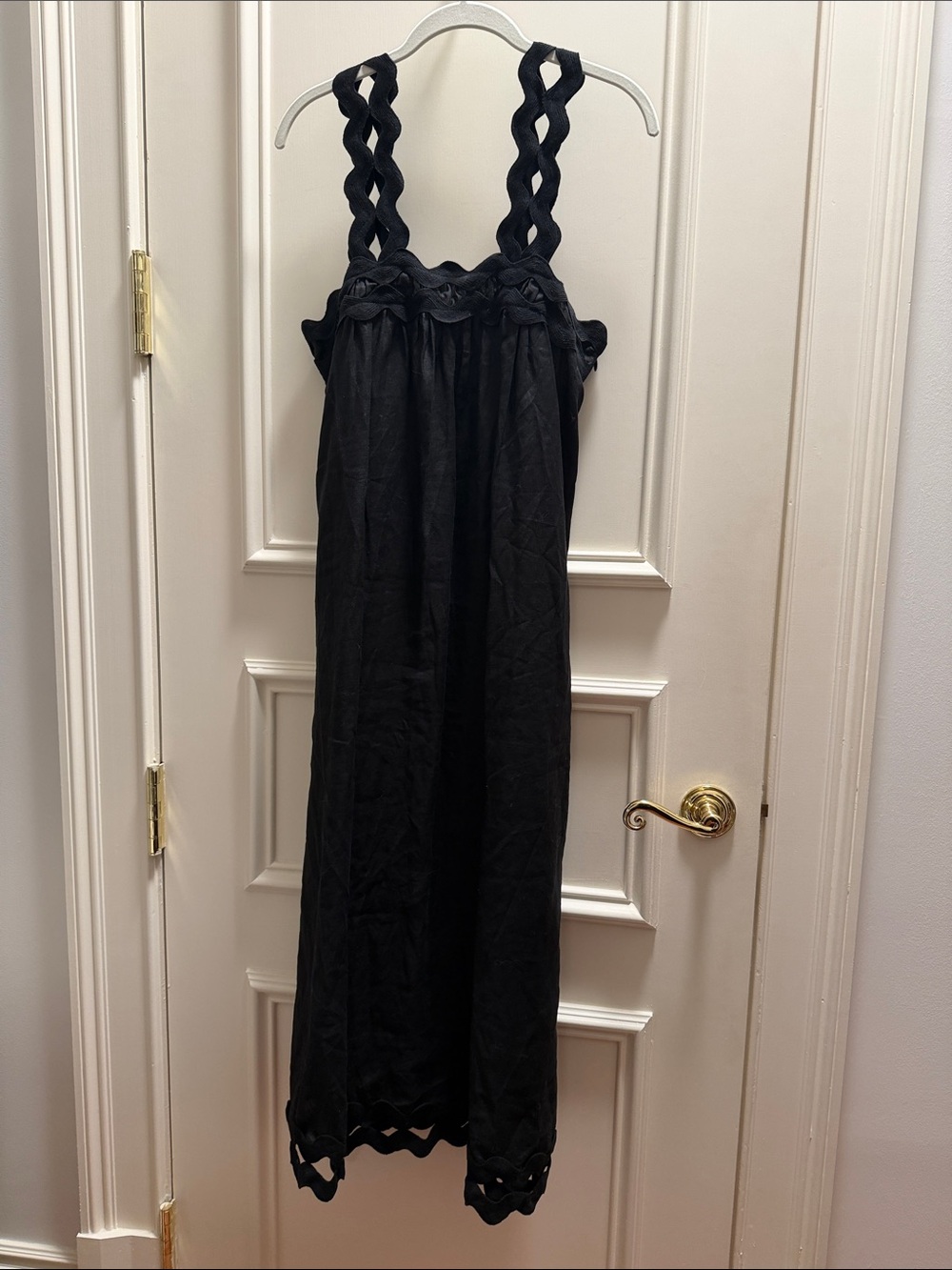 Black Sleeveless Scallop-Trim Midi Slip Dress - Picture 2 of 3